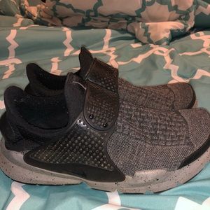 Nike charcoal Sockdart